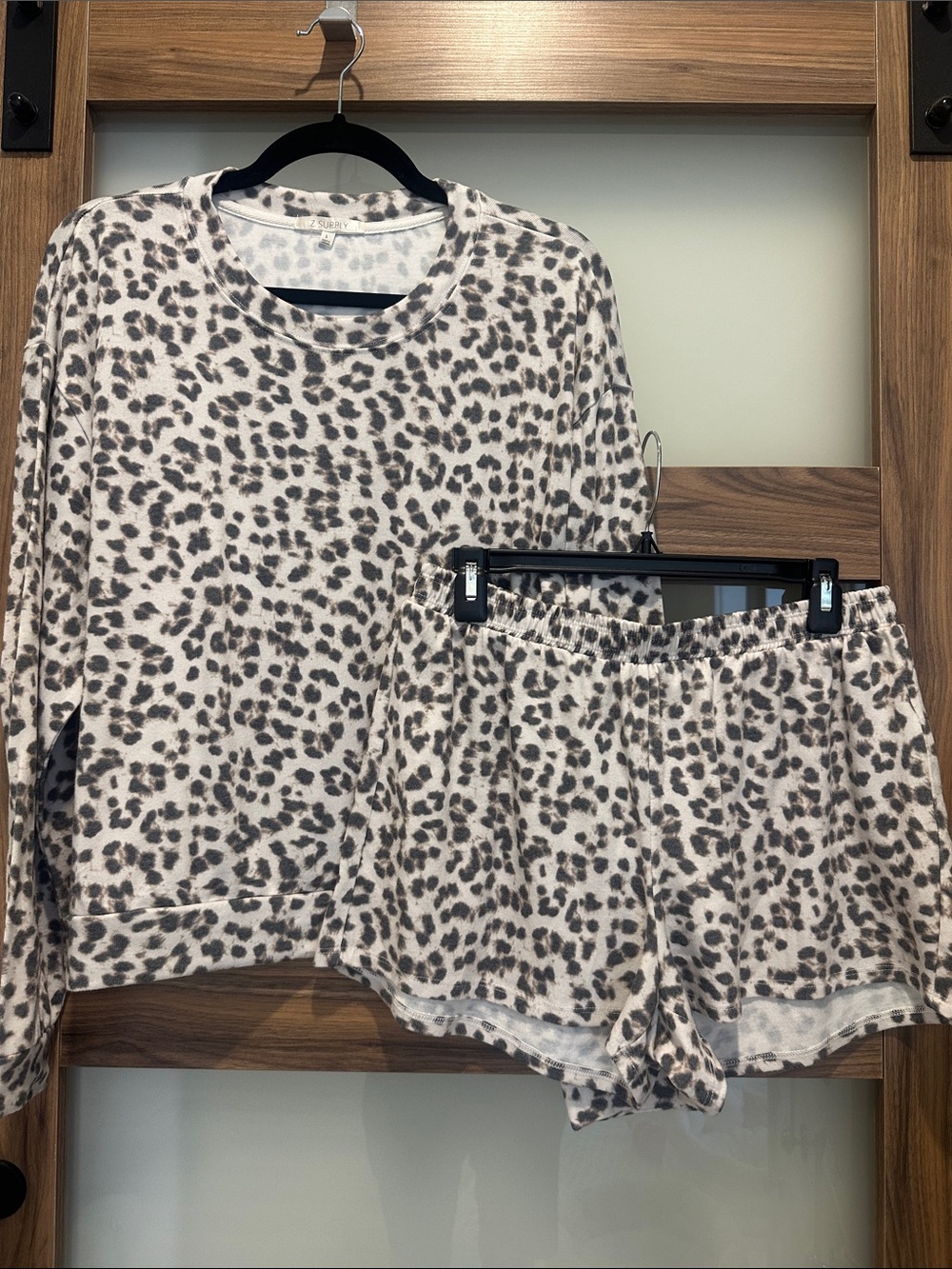 Z Supply Cream Leopard Lounge SET